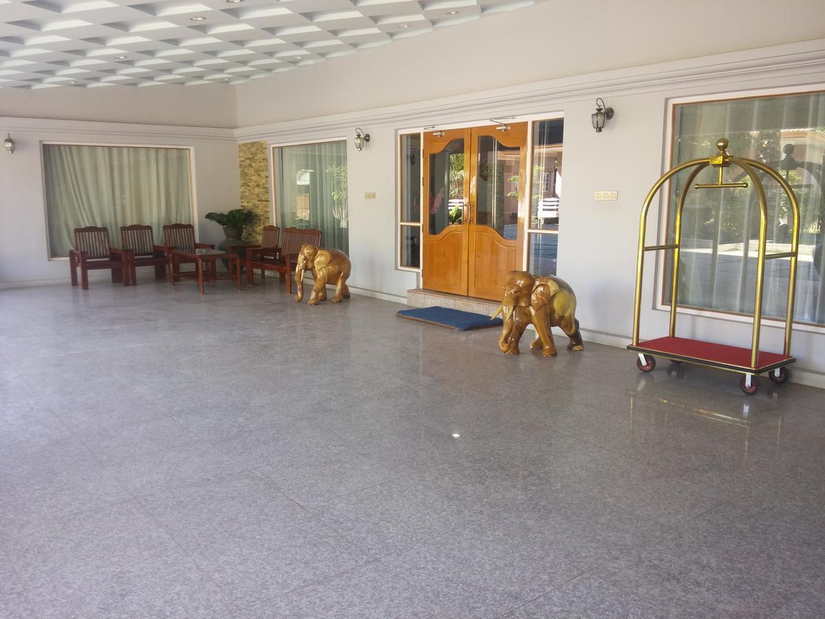 Hotel Juno Pakokku Esterno foto