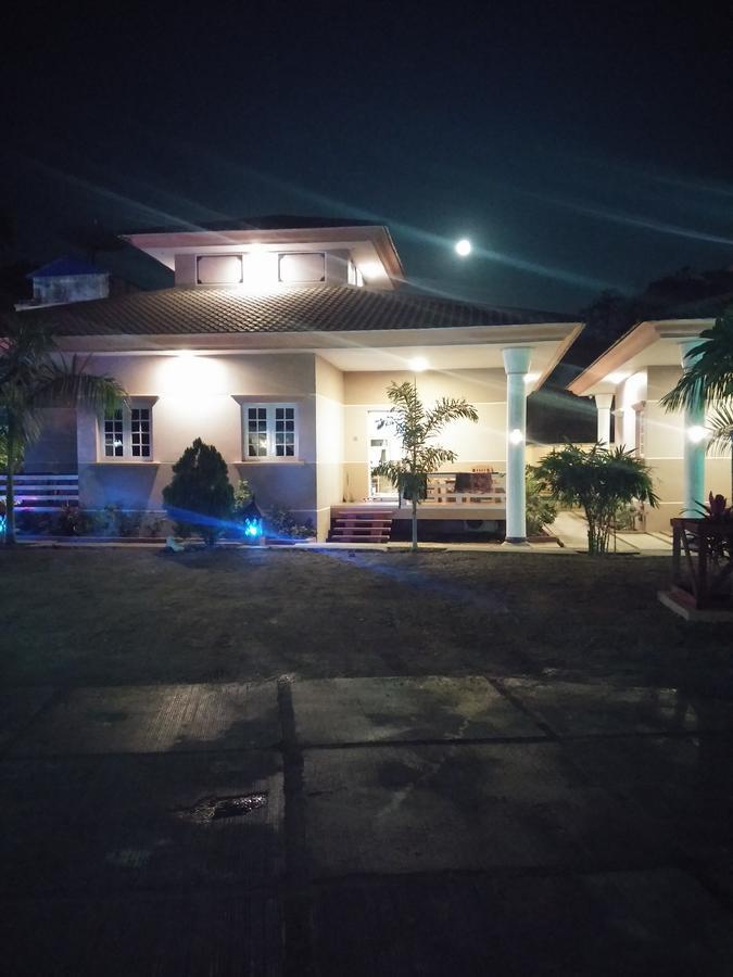 Hotel Juno Pakokku Esterno foto