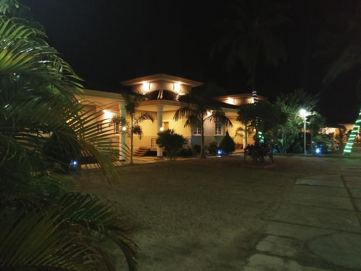 Hotel Juno Pakokku Esterno foto